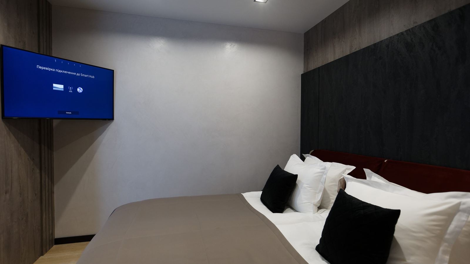 rooms-suit