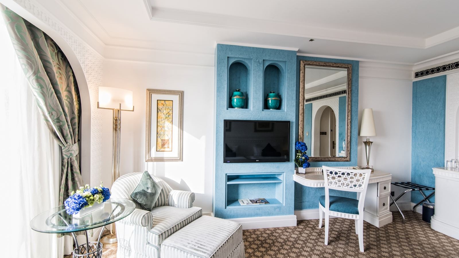 rooms-tower-family-room