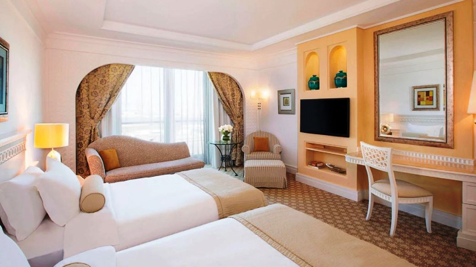 rooms-premium-family-room