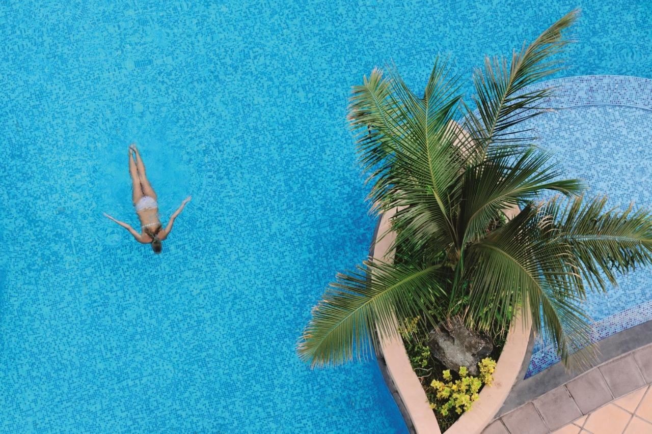 pools-outdoor-pool