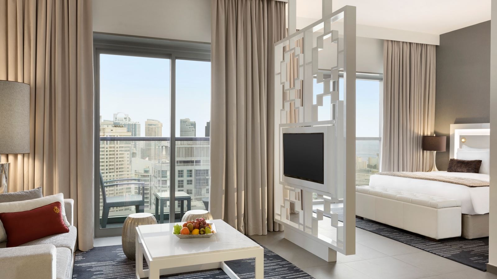 rooms-grand-studio-suite-with-soluna-beach-access