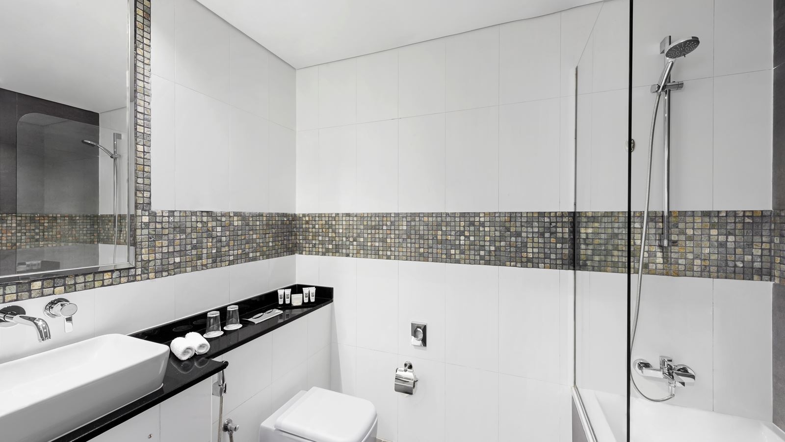 rooms-grand-studio-suite-with-soluna-beach-access