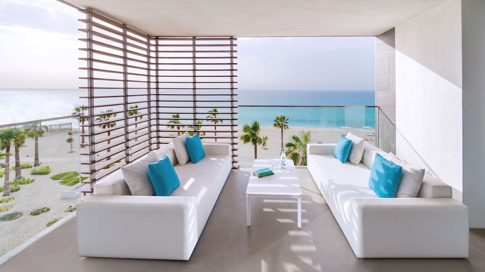 rooms-luux-suite