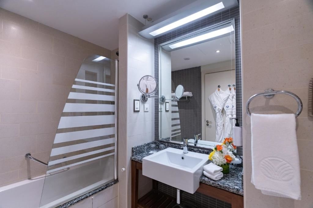 rooms-sea-view-family-interconnecting-room-with-balcony