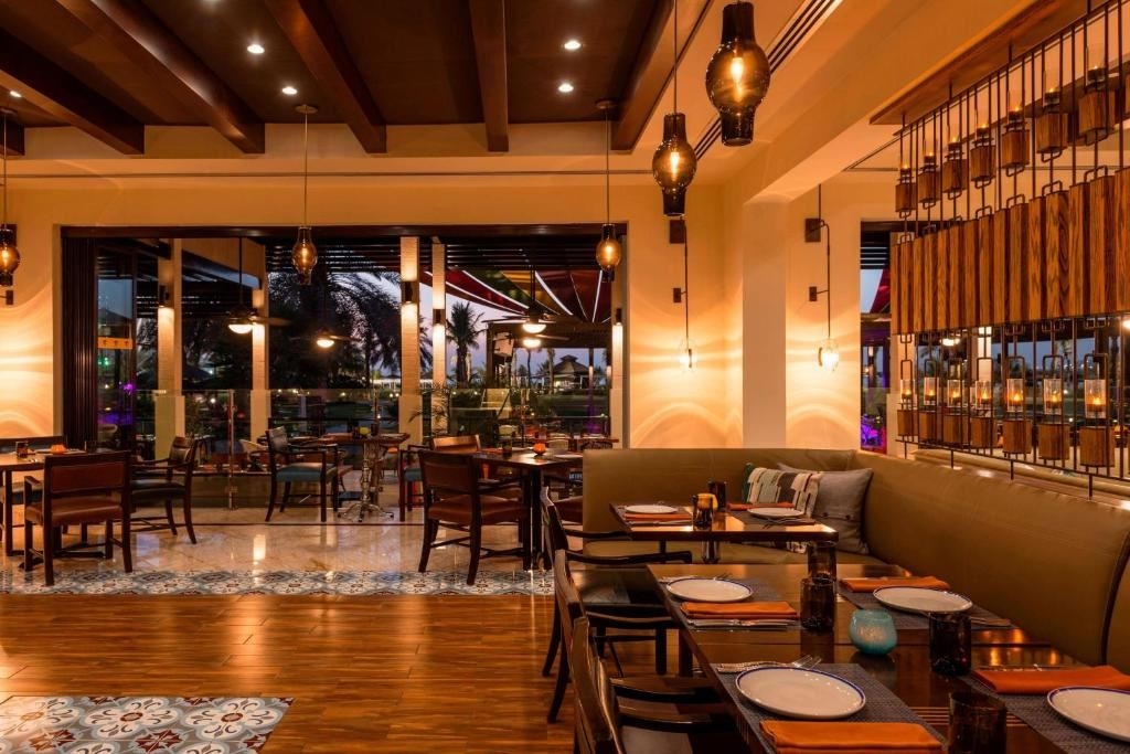 restaurants-restaurants