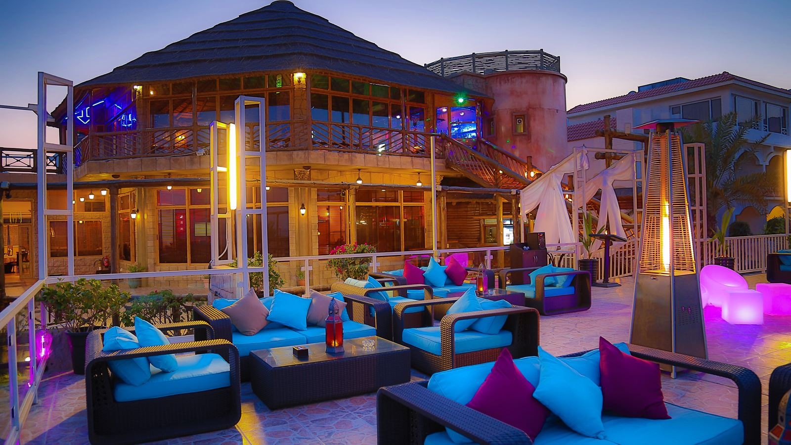 bars-snoopy-lounge