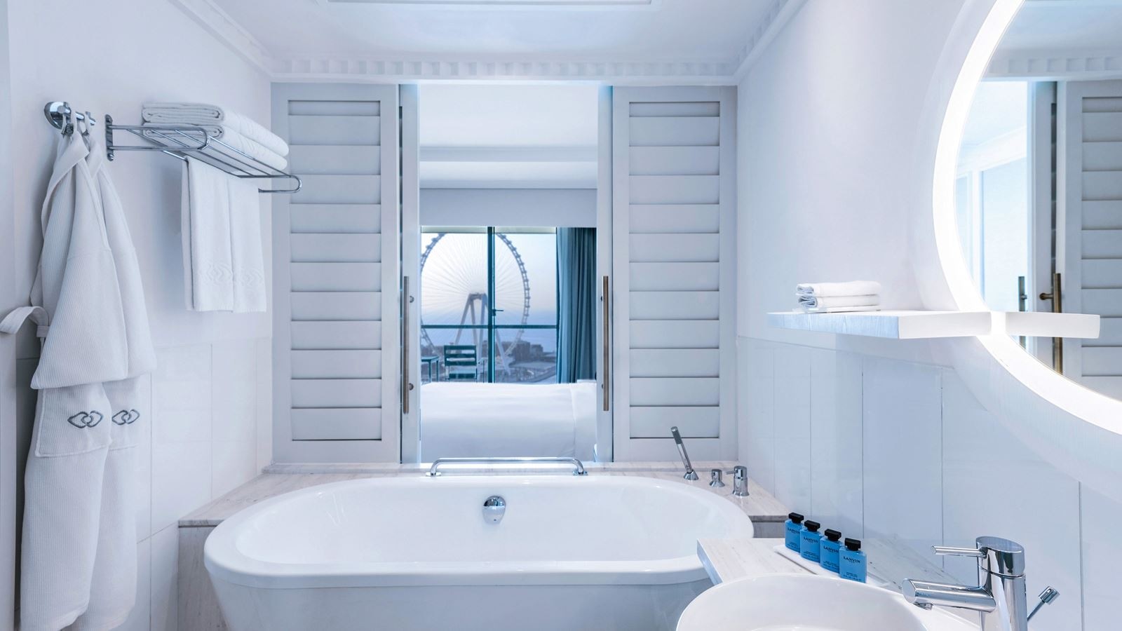 rooms-luxury-room