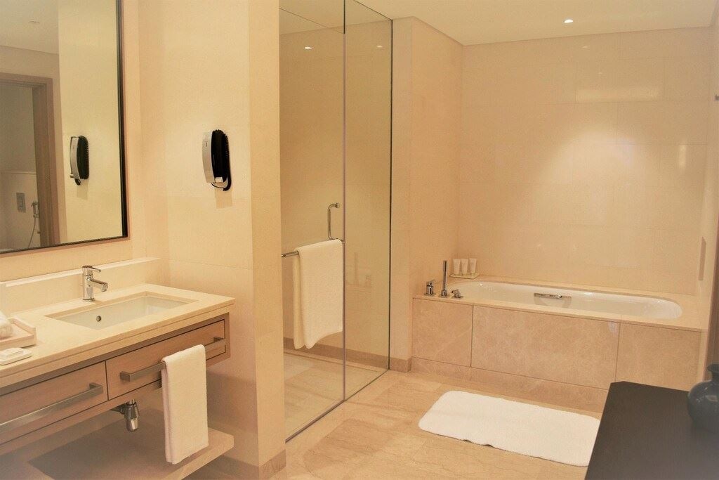 rooms-resort-suite