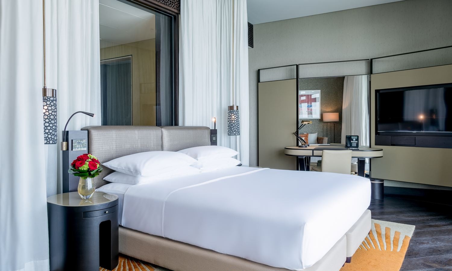 rooms-king-bed
