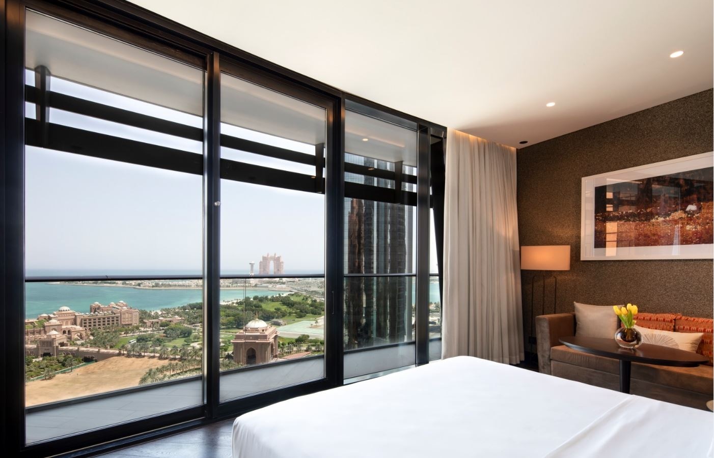 rooms-king-bed