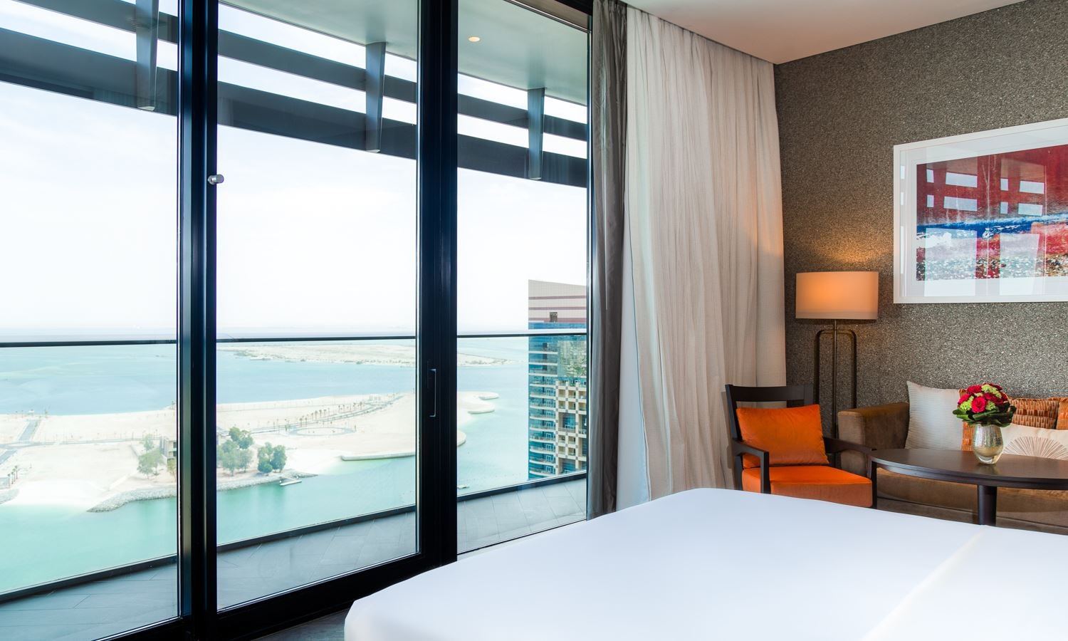 rooms-king-bed