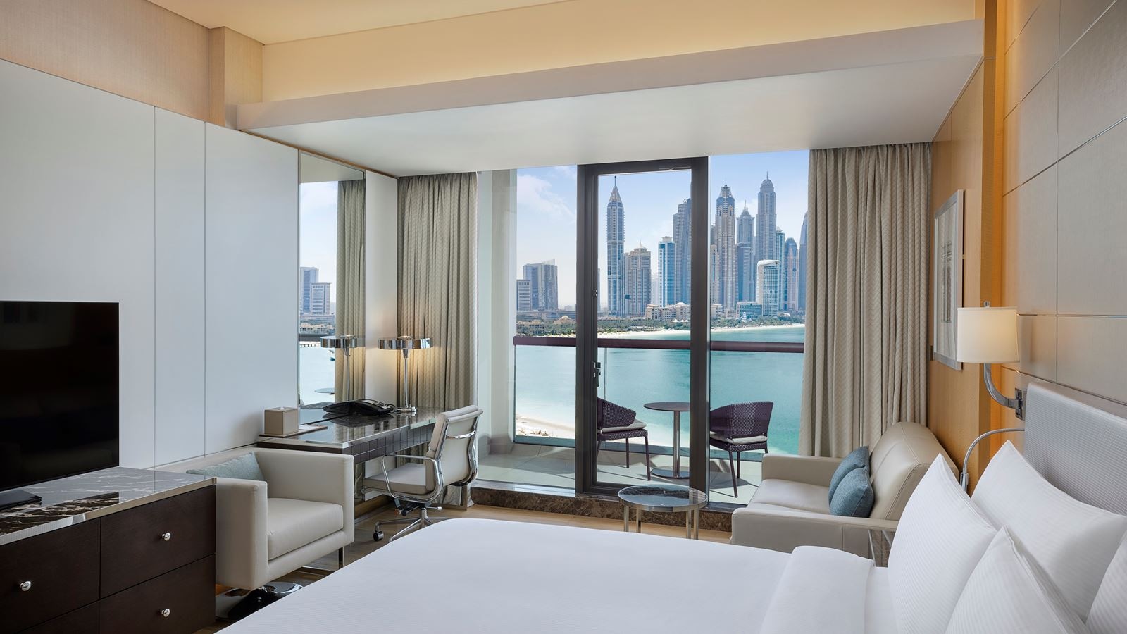 rooms-king-deluxe-room-with-sea-view