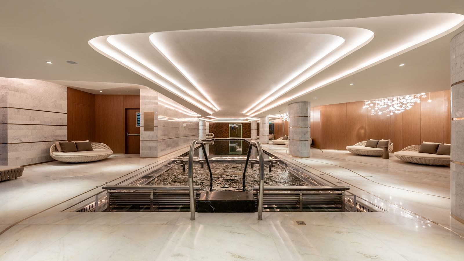 pools-indoor-pool