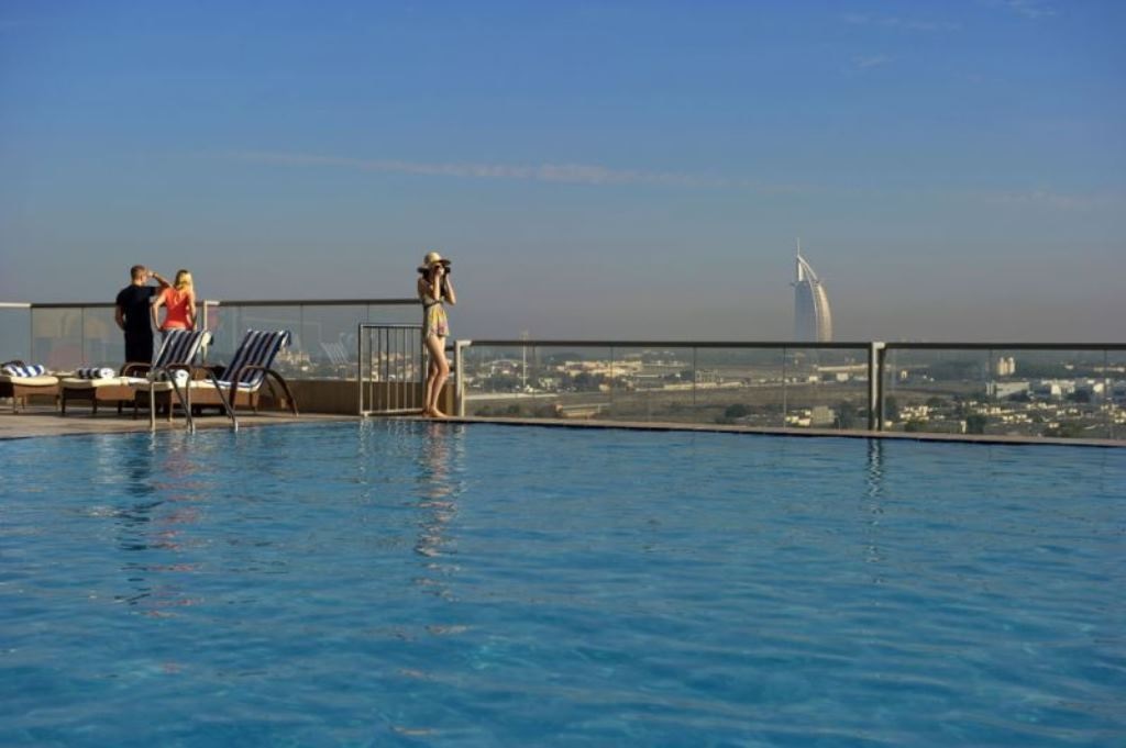 pools-outdoor-pool