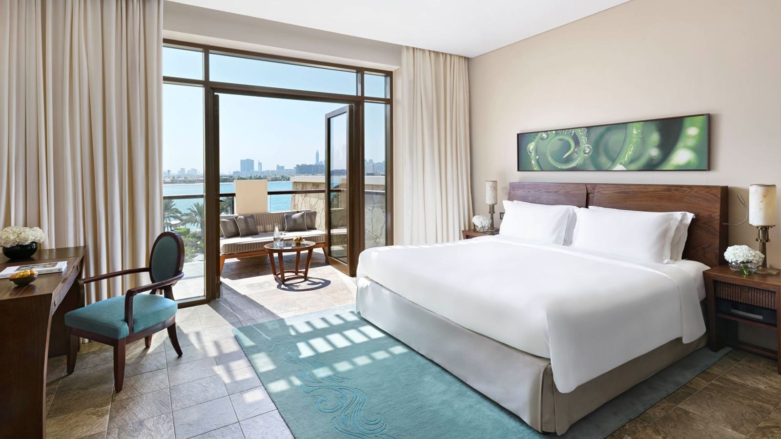 rooms-luxury-palm-view-room