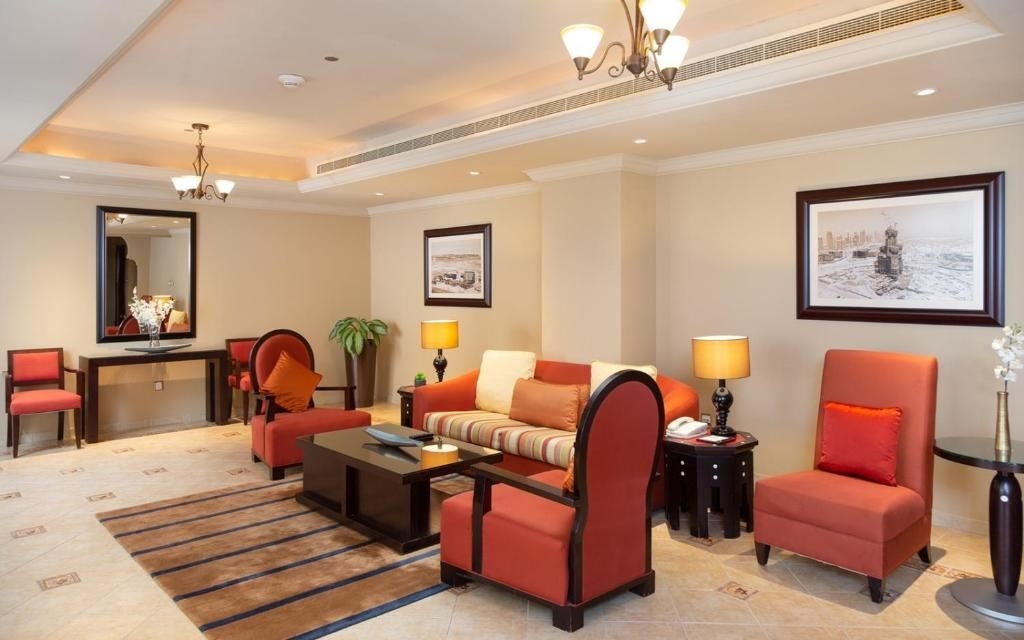 rooms-city-view-one-bedroom-suite-prive-pool