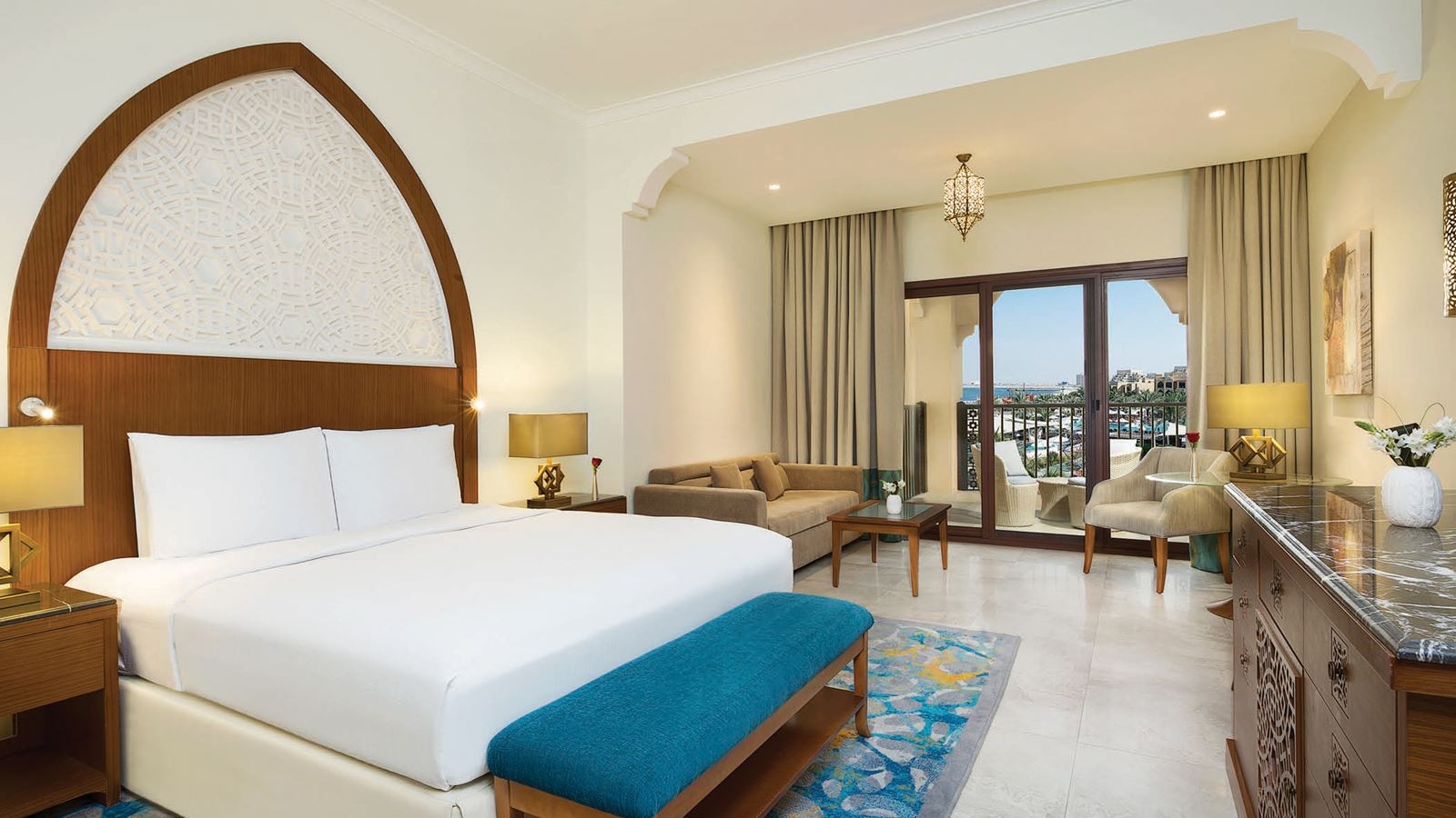 rooms-deluxe-room