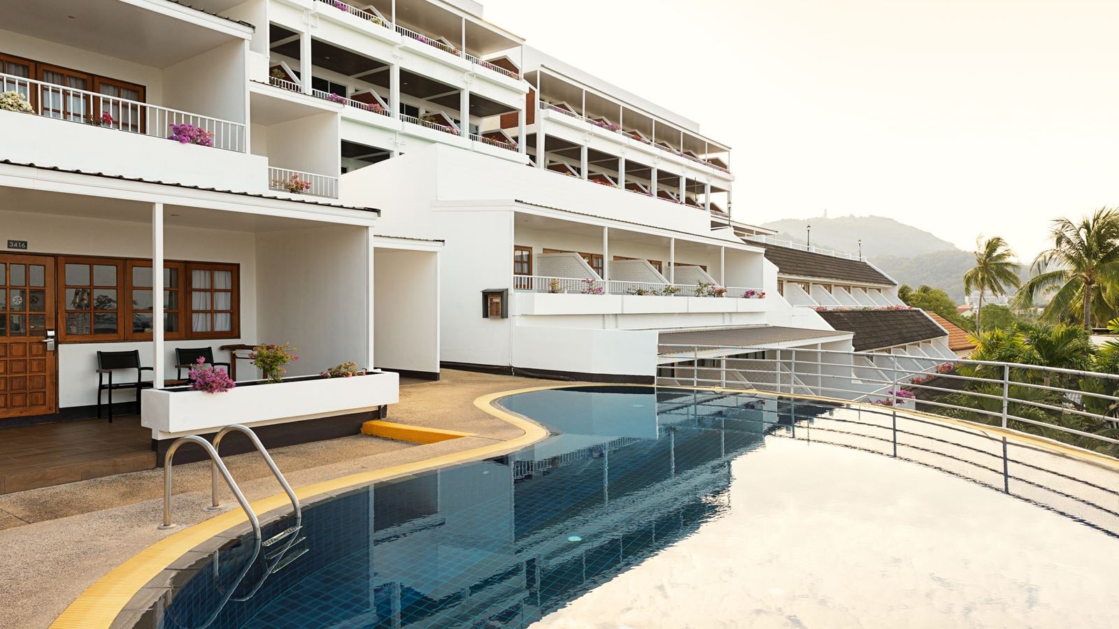 pools-outdoor-pool