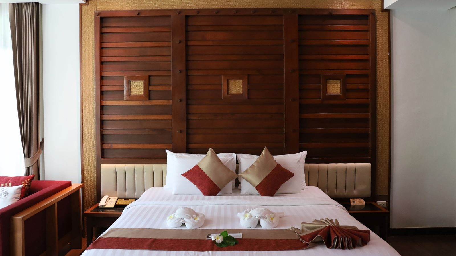 rooms-jacuzzi-villa
