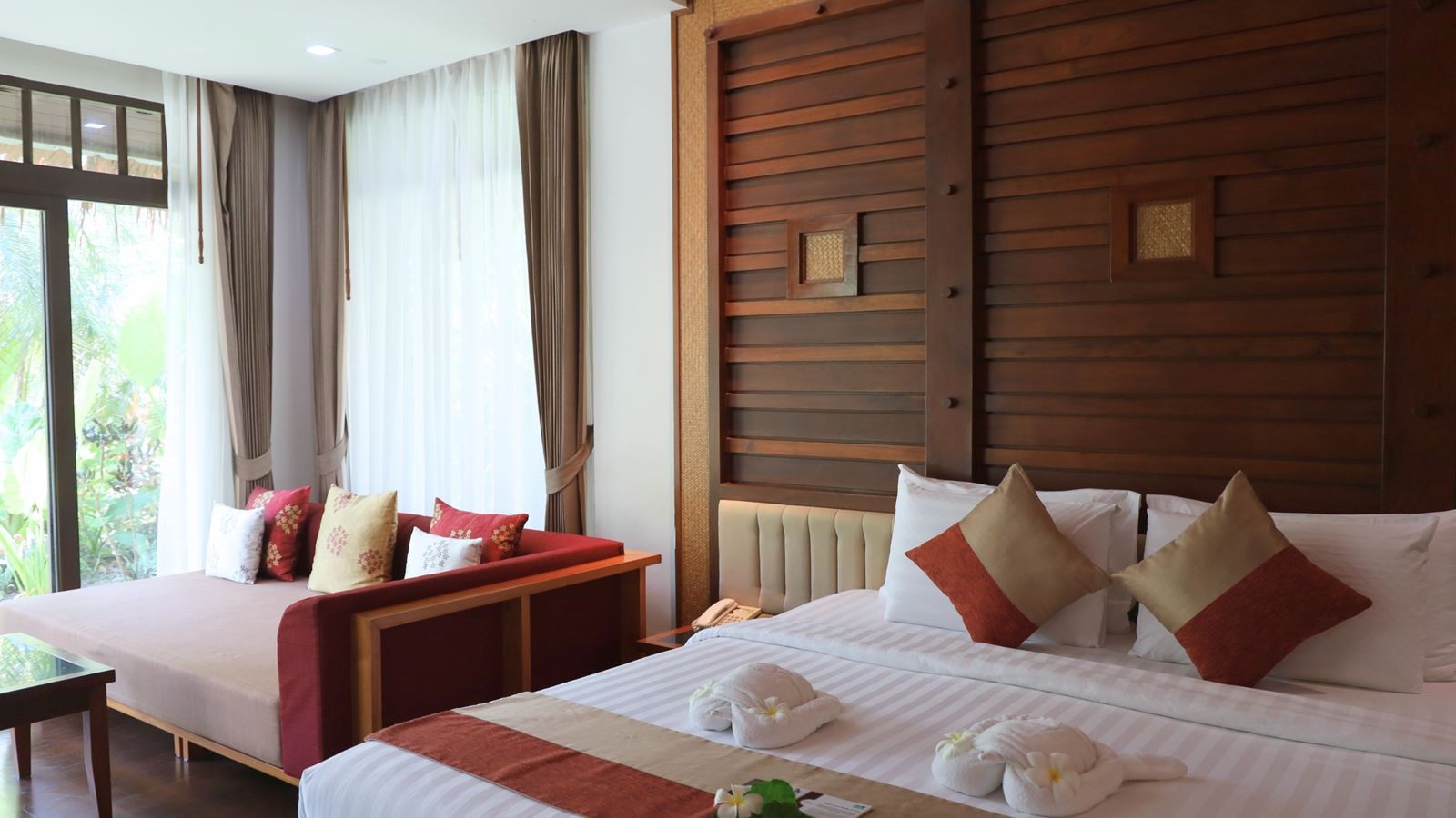 rooms-jacuzzi-villa