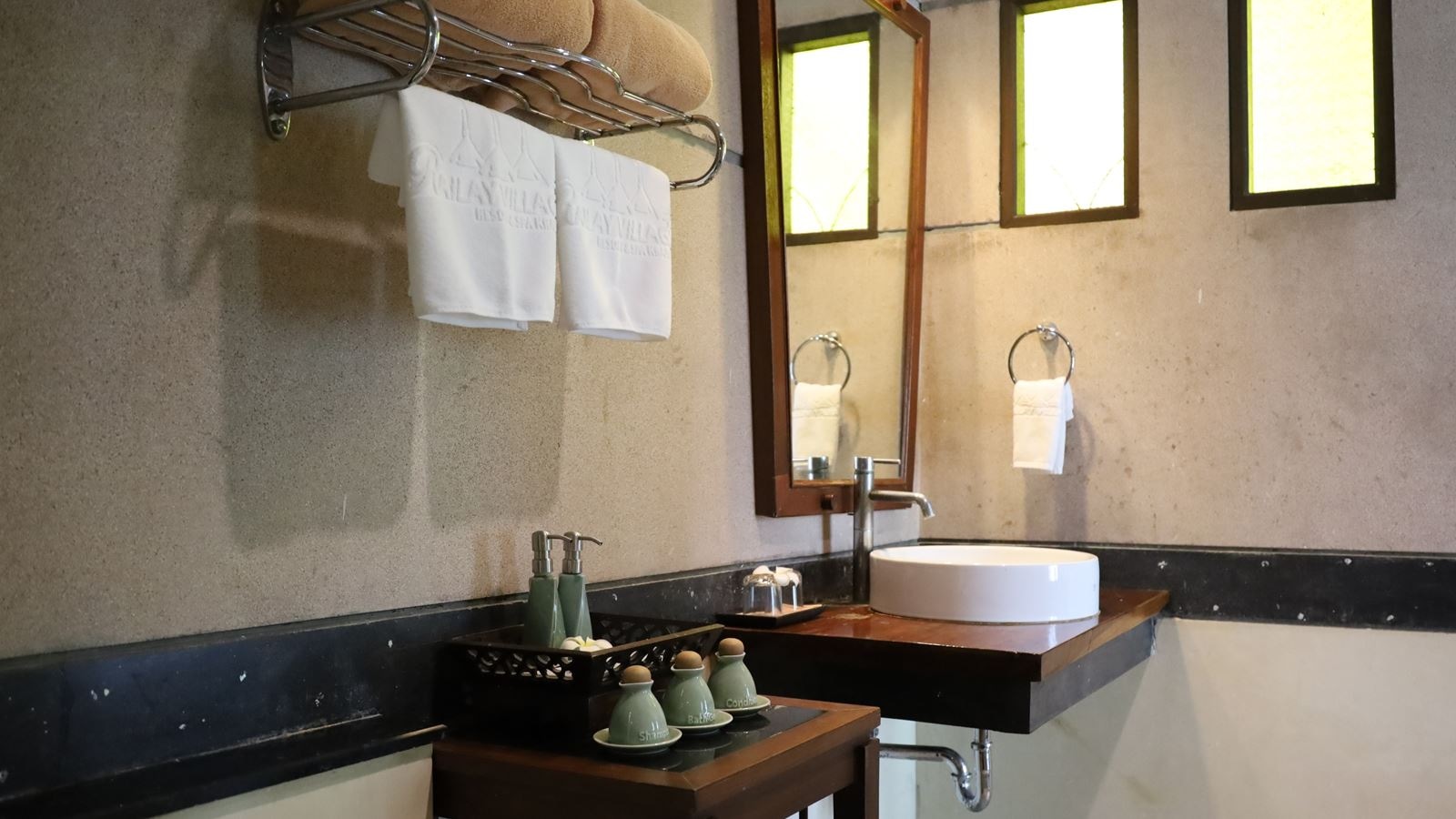 rooms-jacuzzi-villa