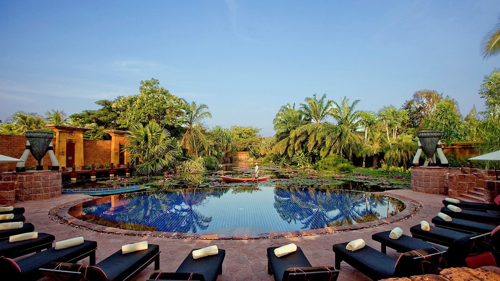 bars-lagoon-pool-bar