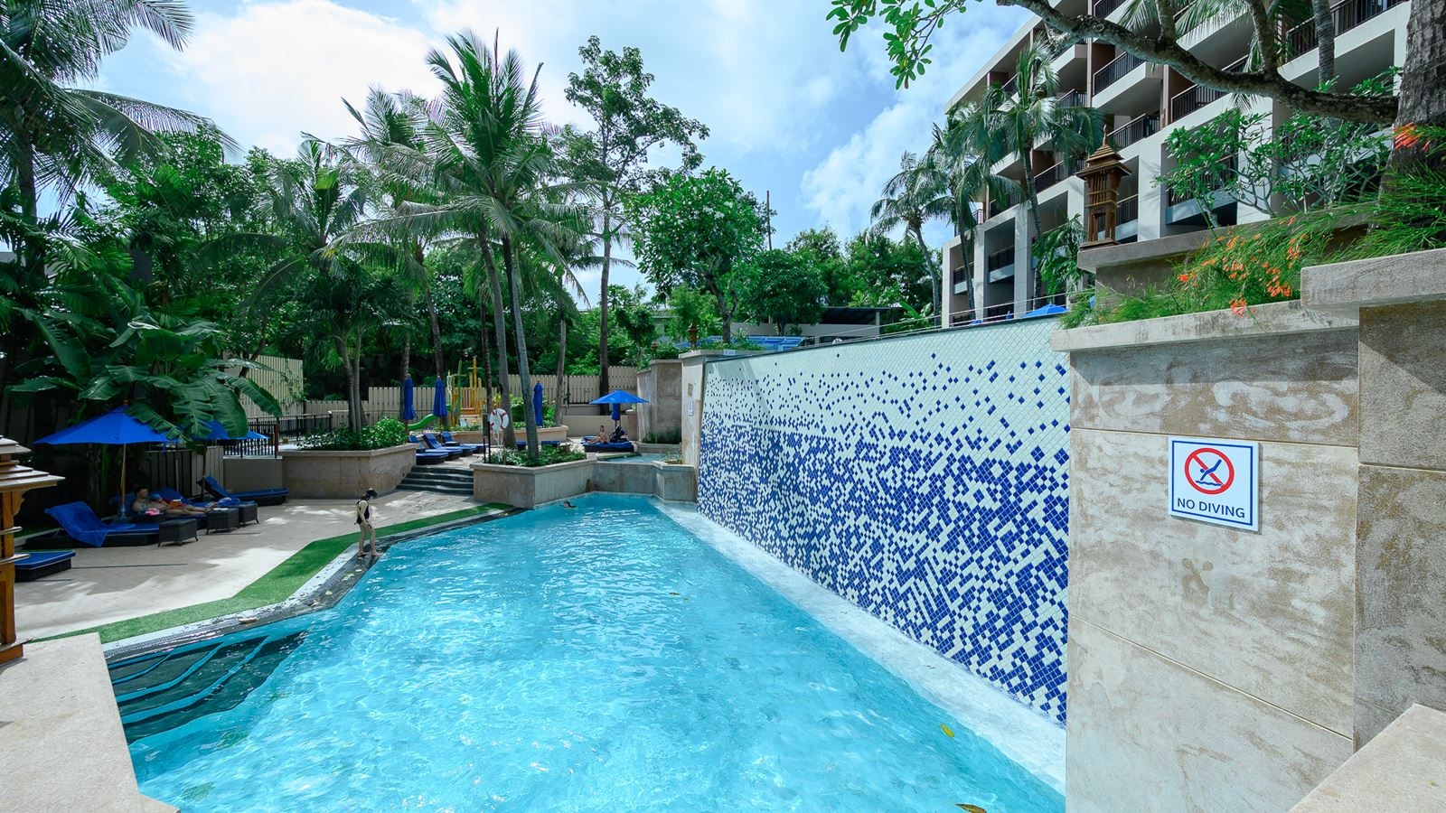 pools-outdoor-childrens-pool