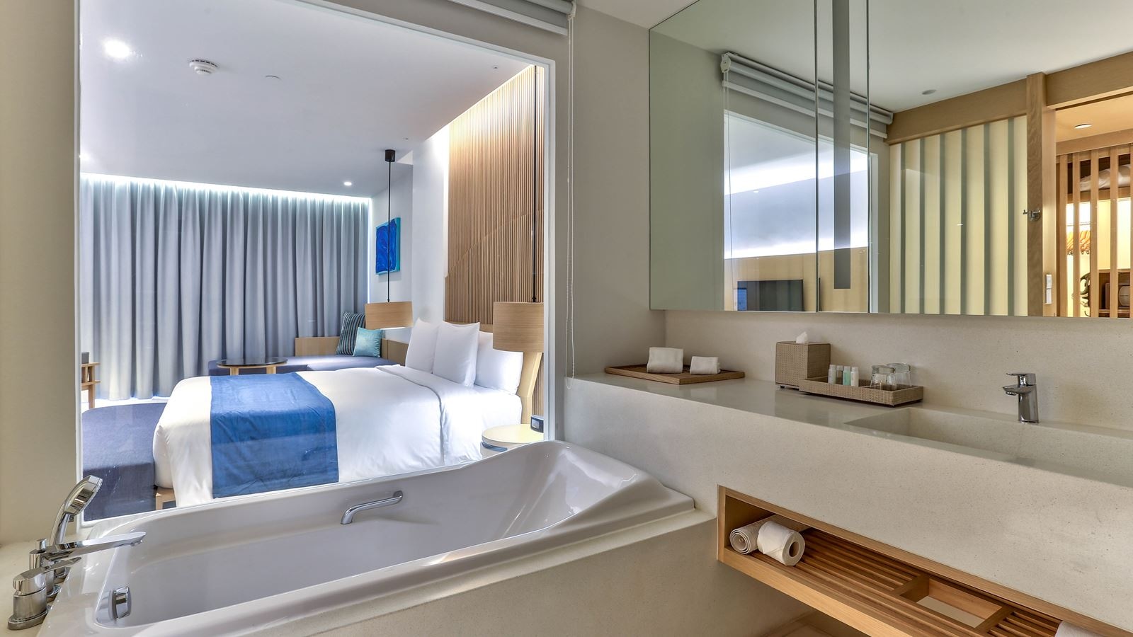 rooms-deluxe-room