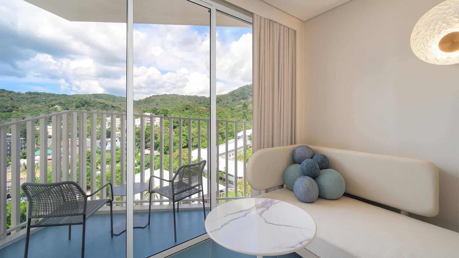 rooms-superior-city-view