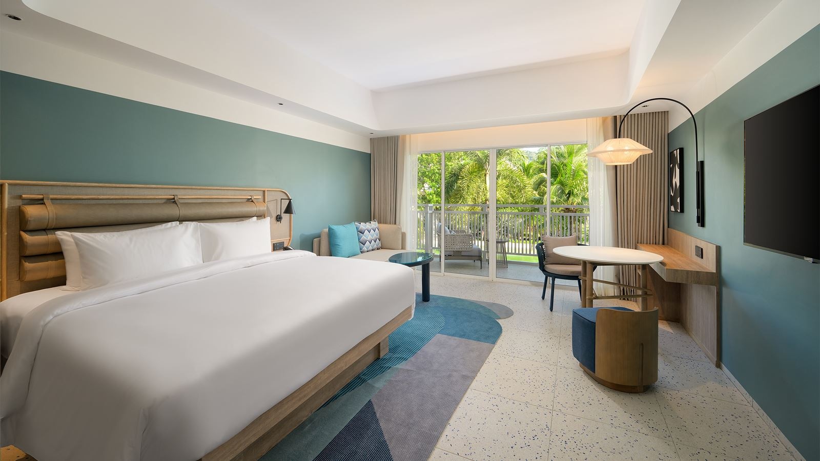 rooms-premium-deluxe-pool-view