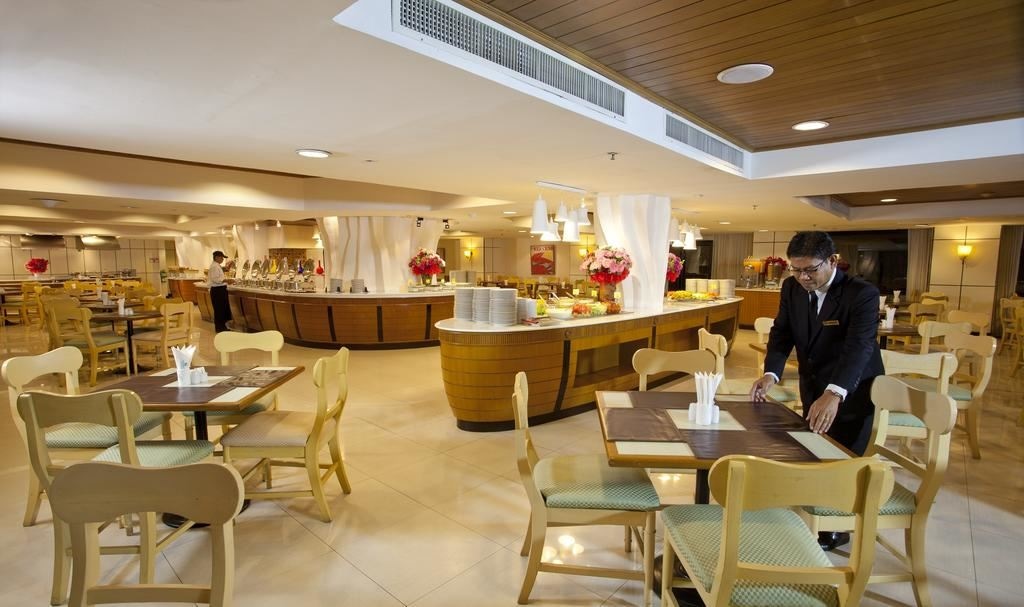 restaurants-the-coral-reef