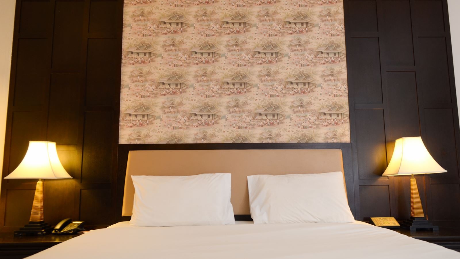 rooms-deluxe-out-door-jacuzzi