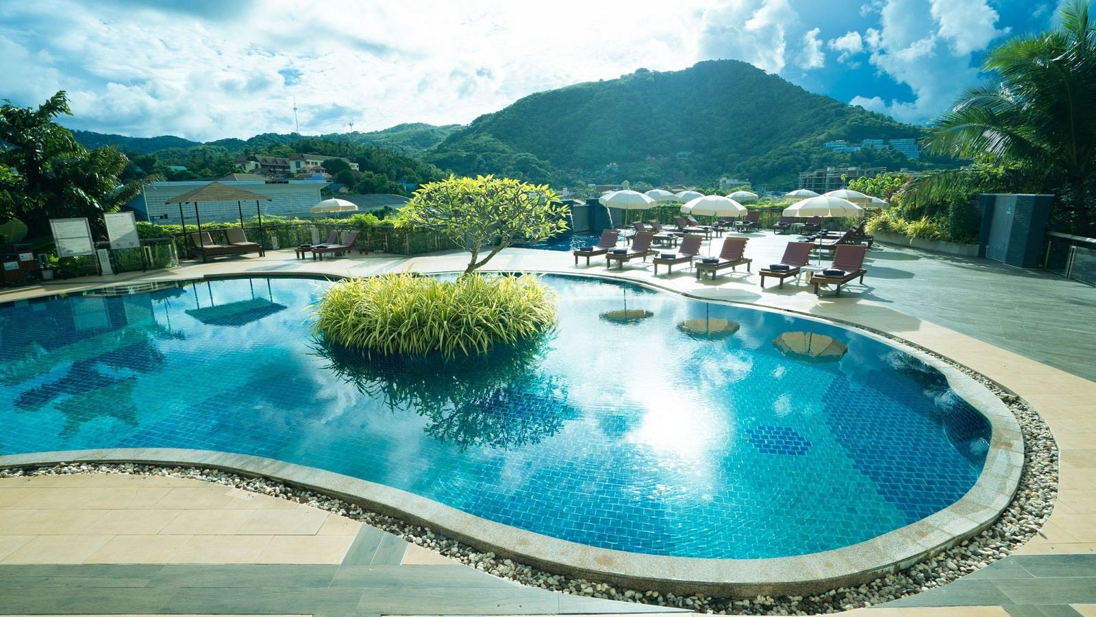 pools-outdoor-pool