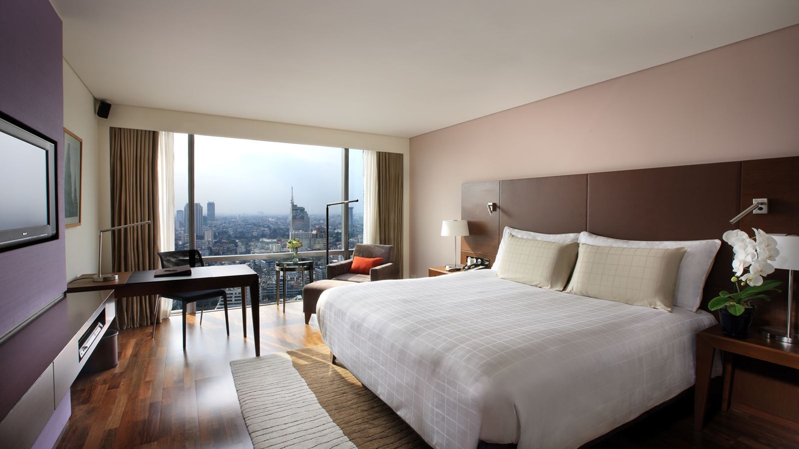 rooms-deluxe-room