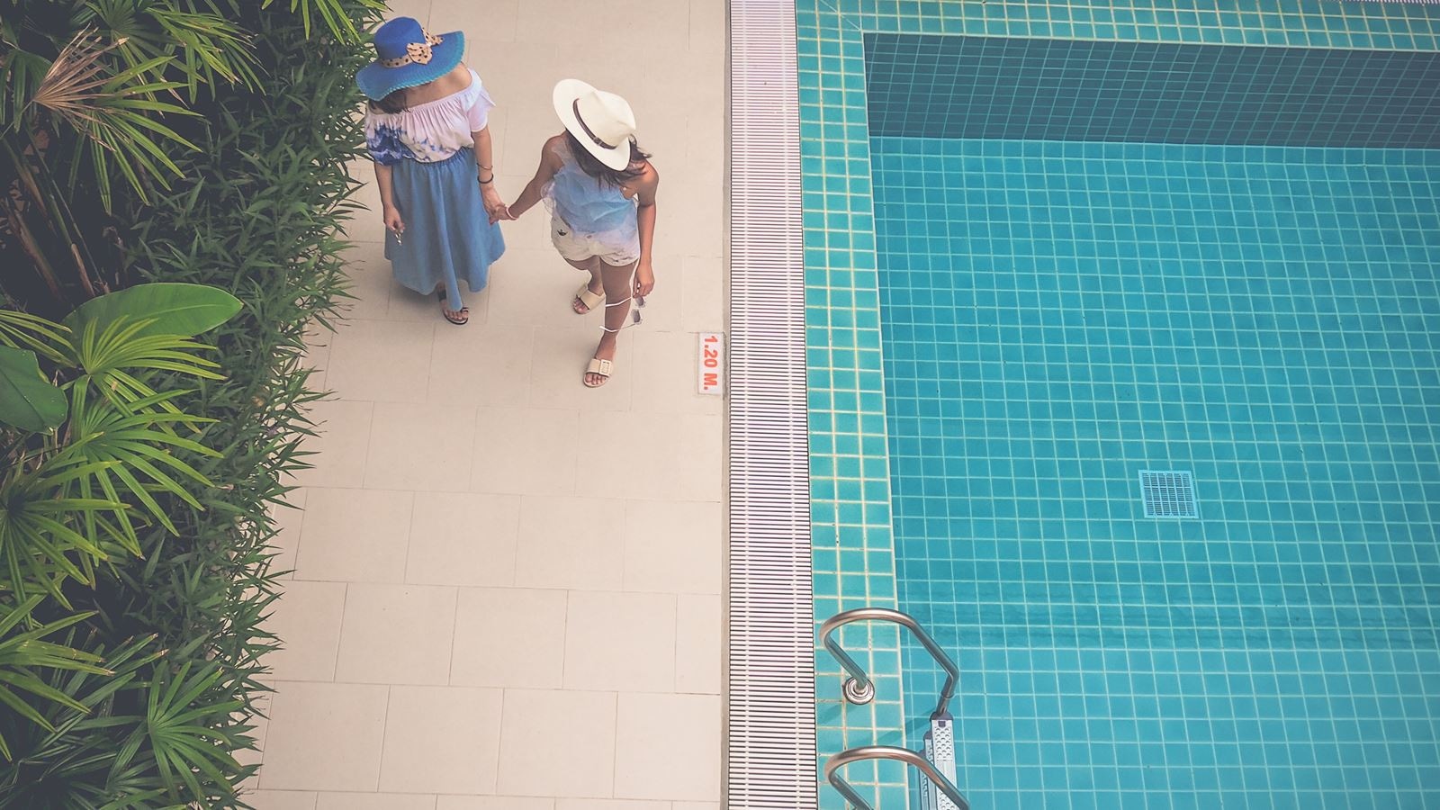 pools-indoor-pool