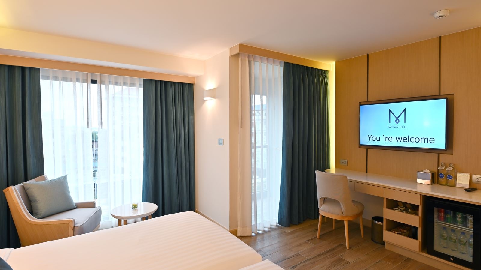 rooms-deluxe-room