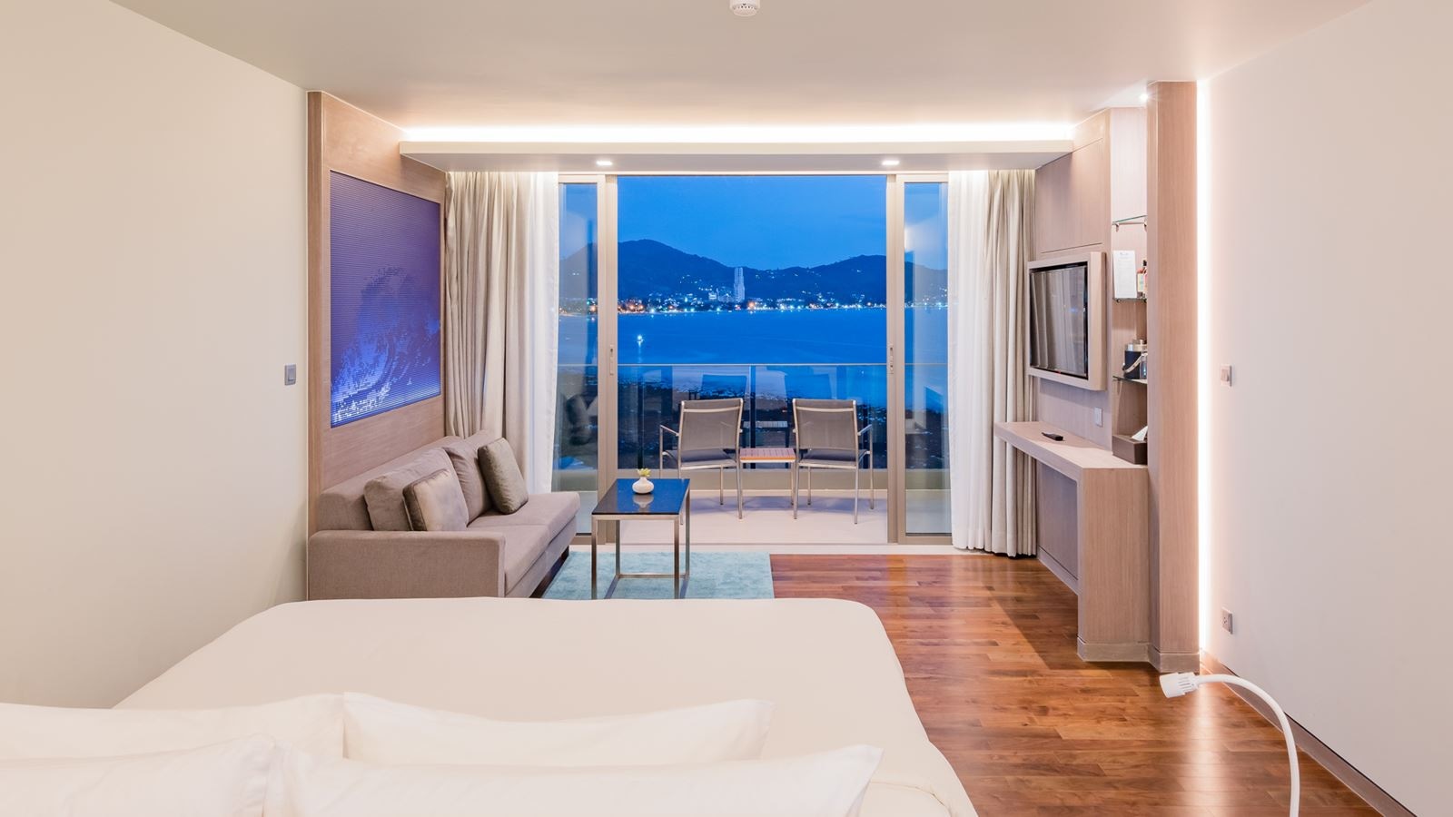 rooms-ocean-comfy
