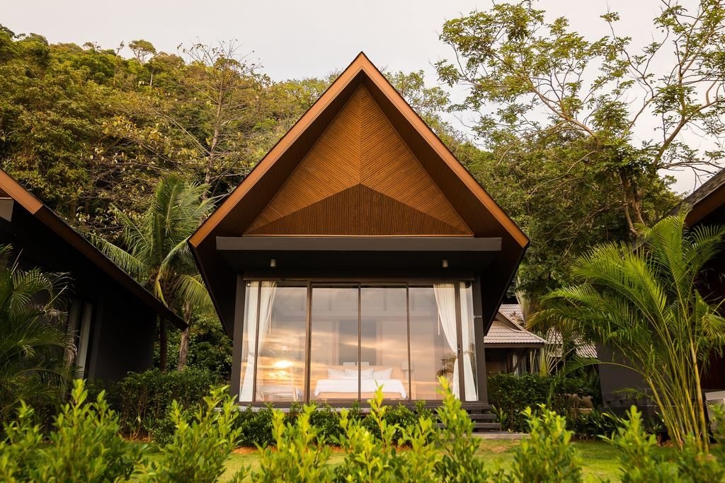 rooms-paradise-beachfront-villa