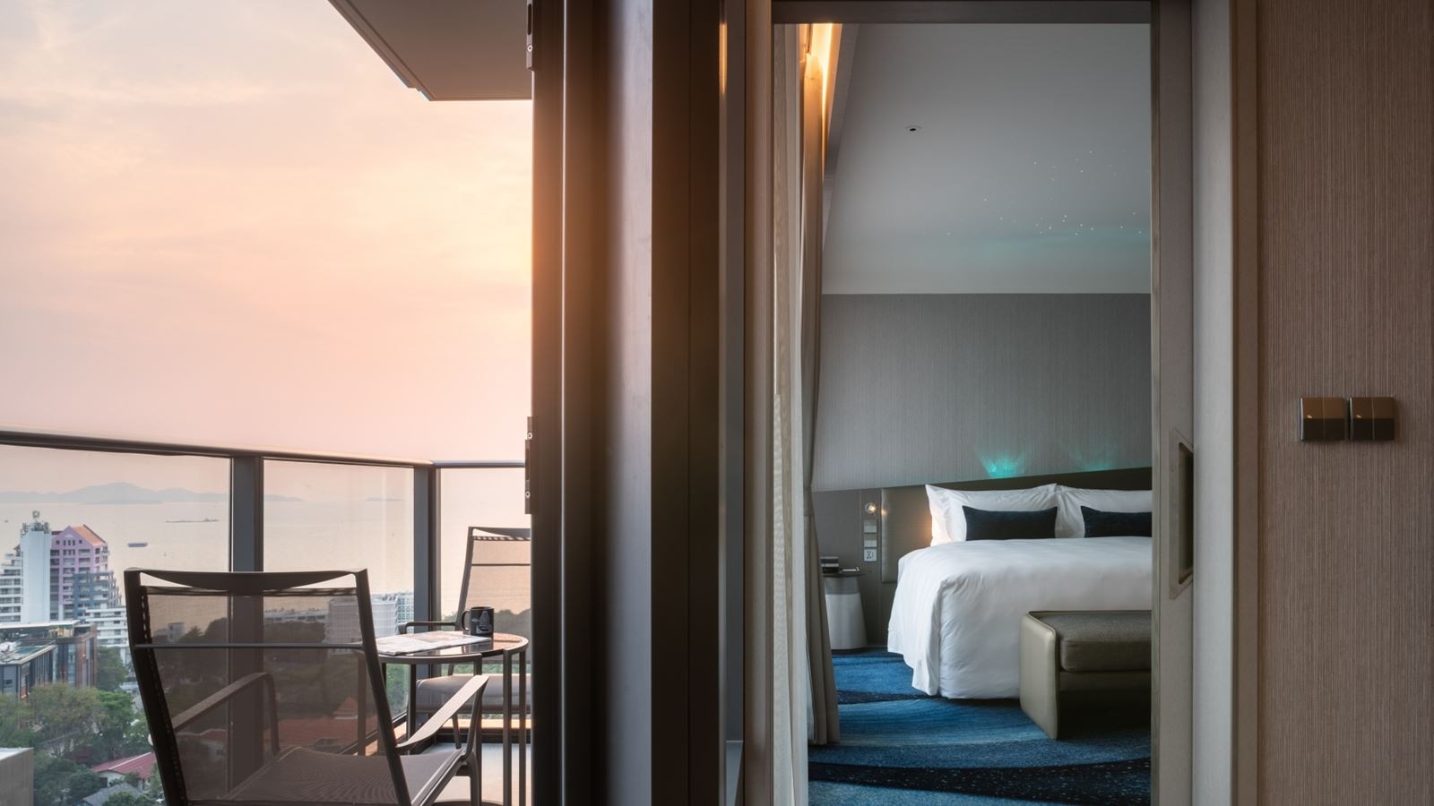 rooms-space-suite