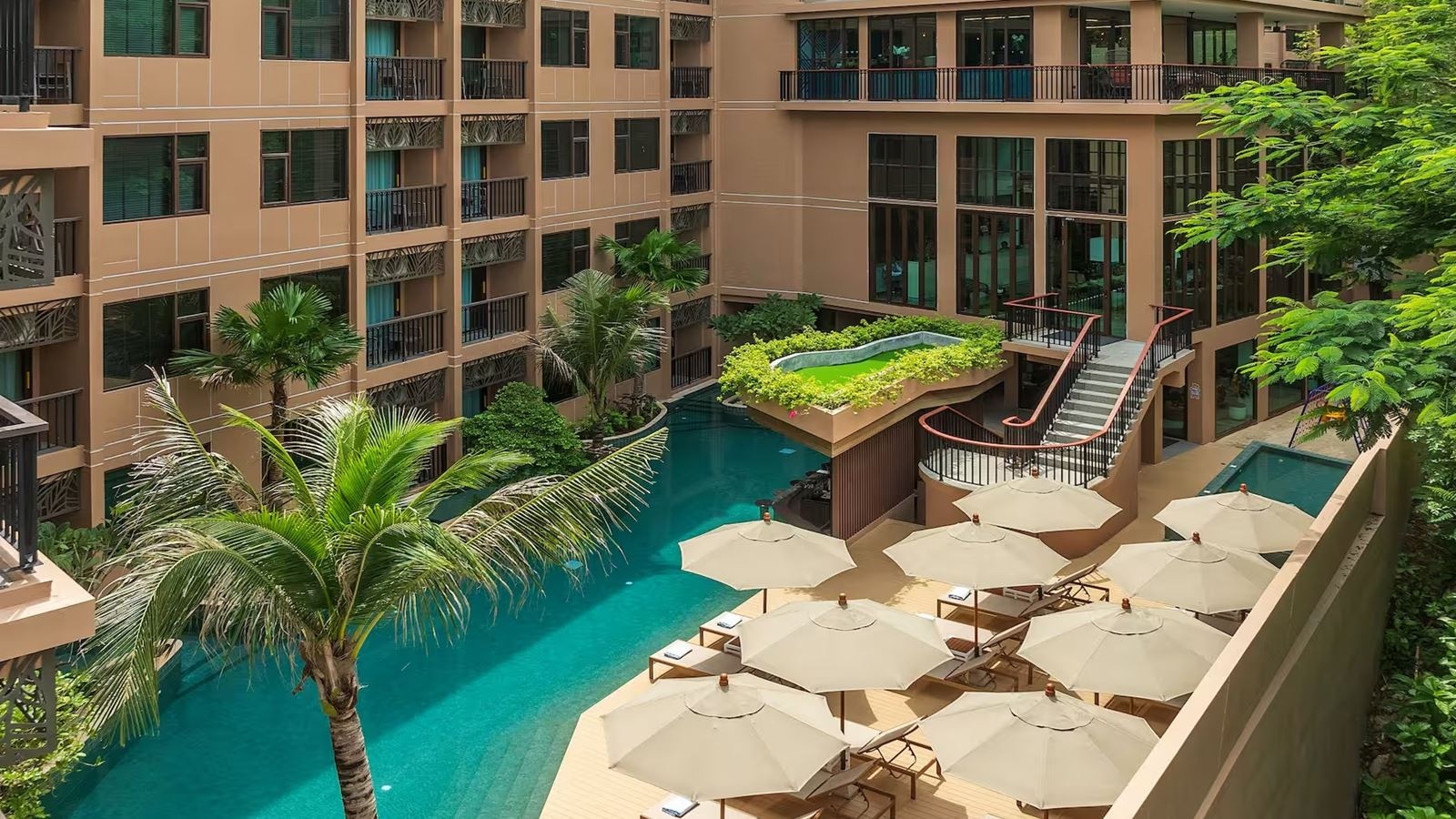 pools-outdoor-pool