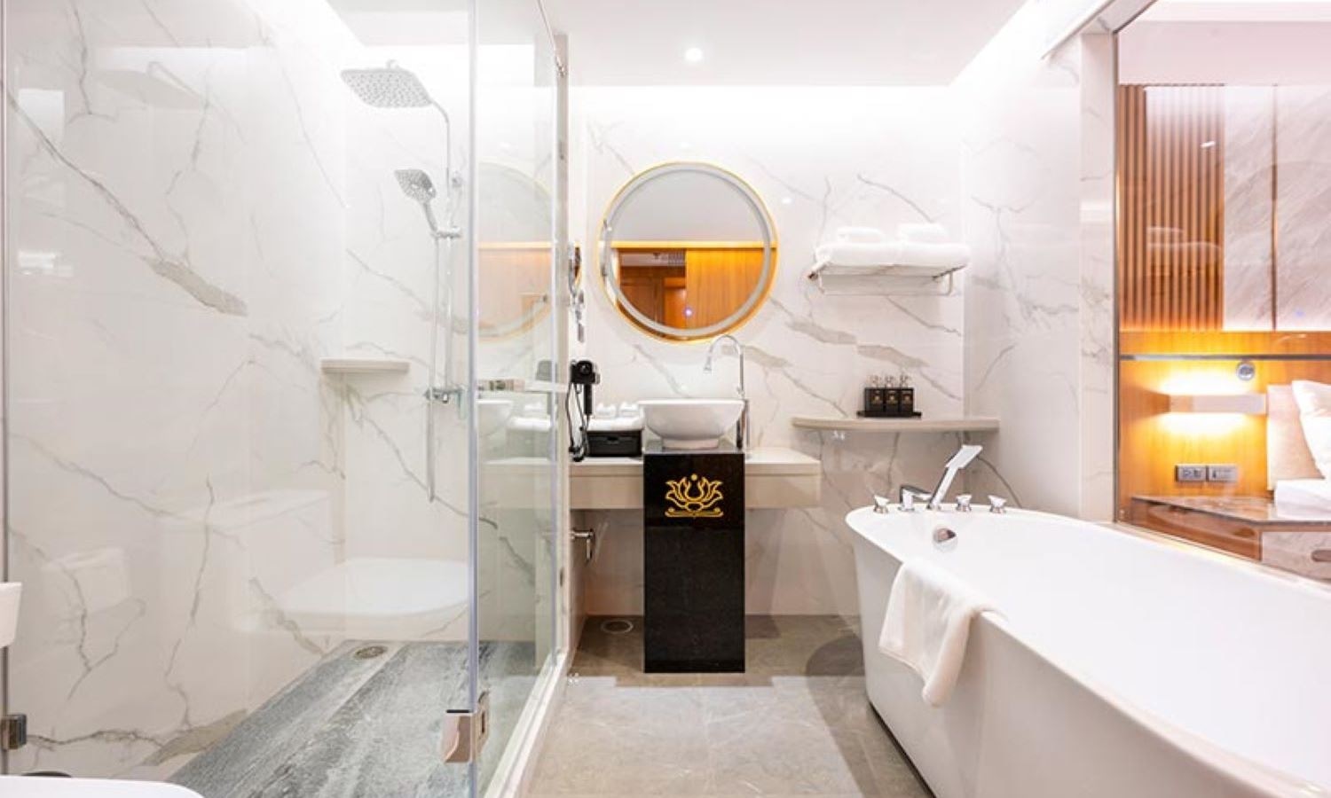 rooms-superior-room
