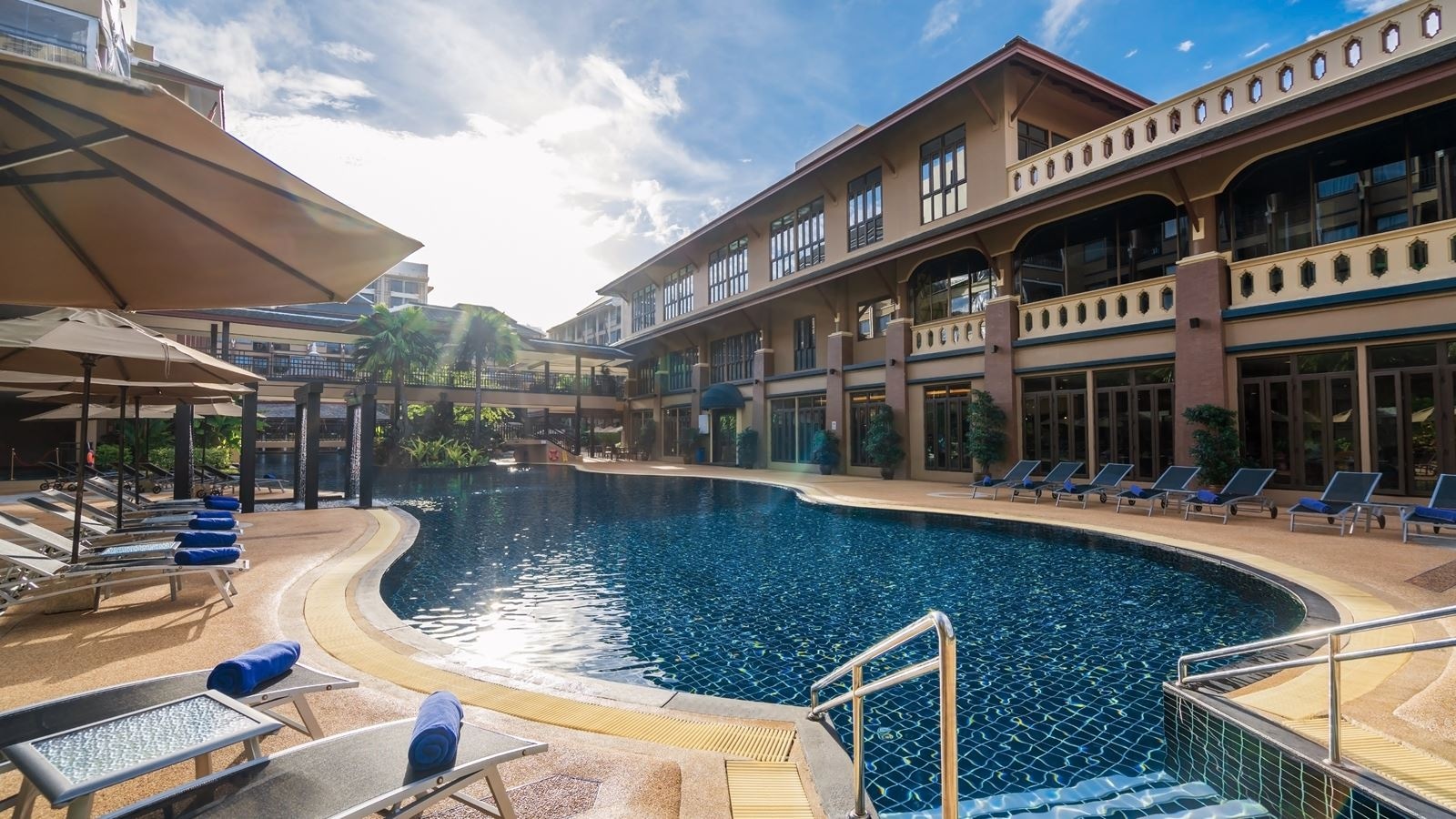 pools-outdoor-pool
