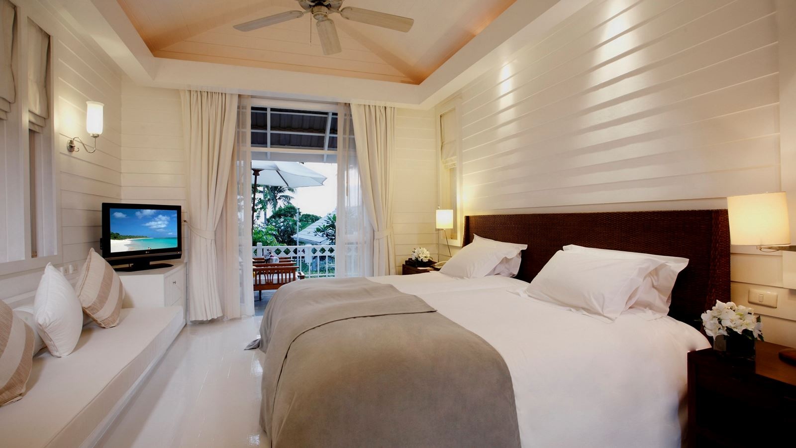 rooms-villa-one-bedroom-garden-view