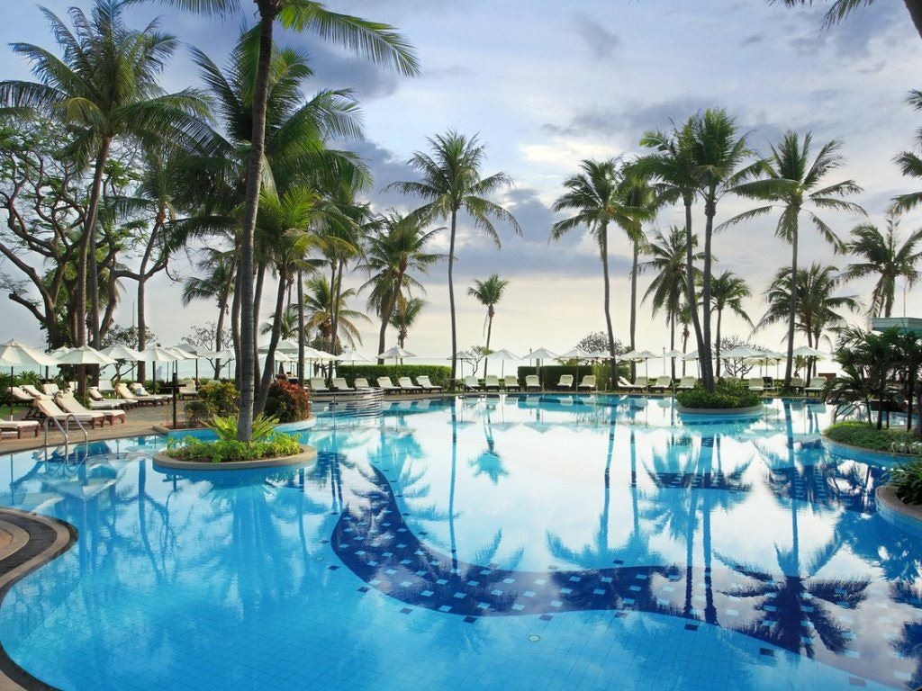 pools-outdoor-pool