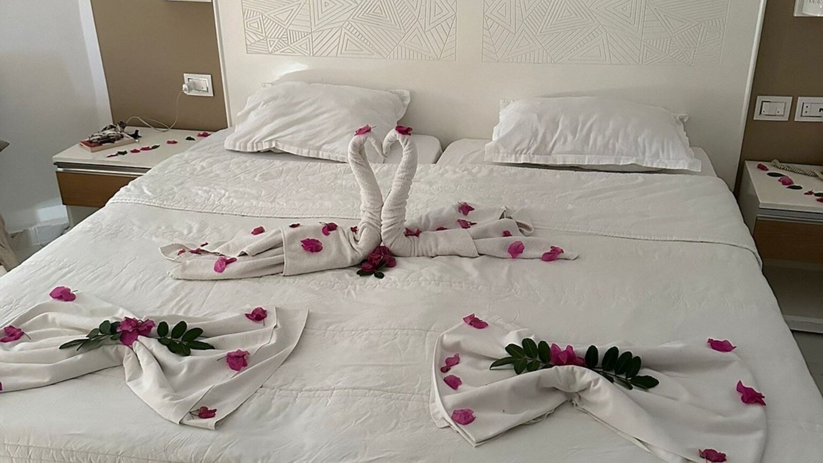 rooms-room-sea-view-single