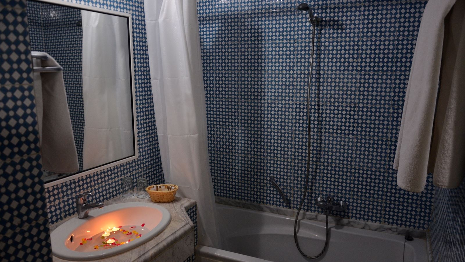 rooms-standard-room-sea-view