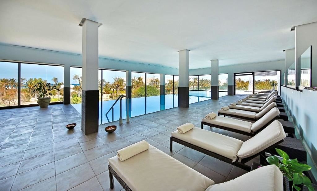 pools-indoor-pool