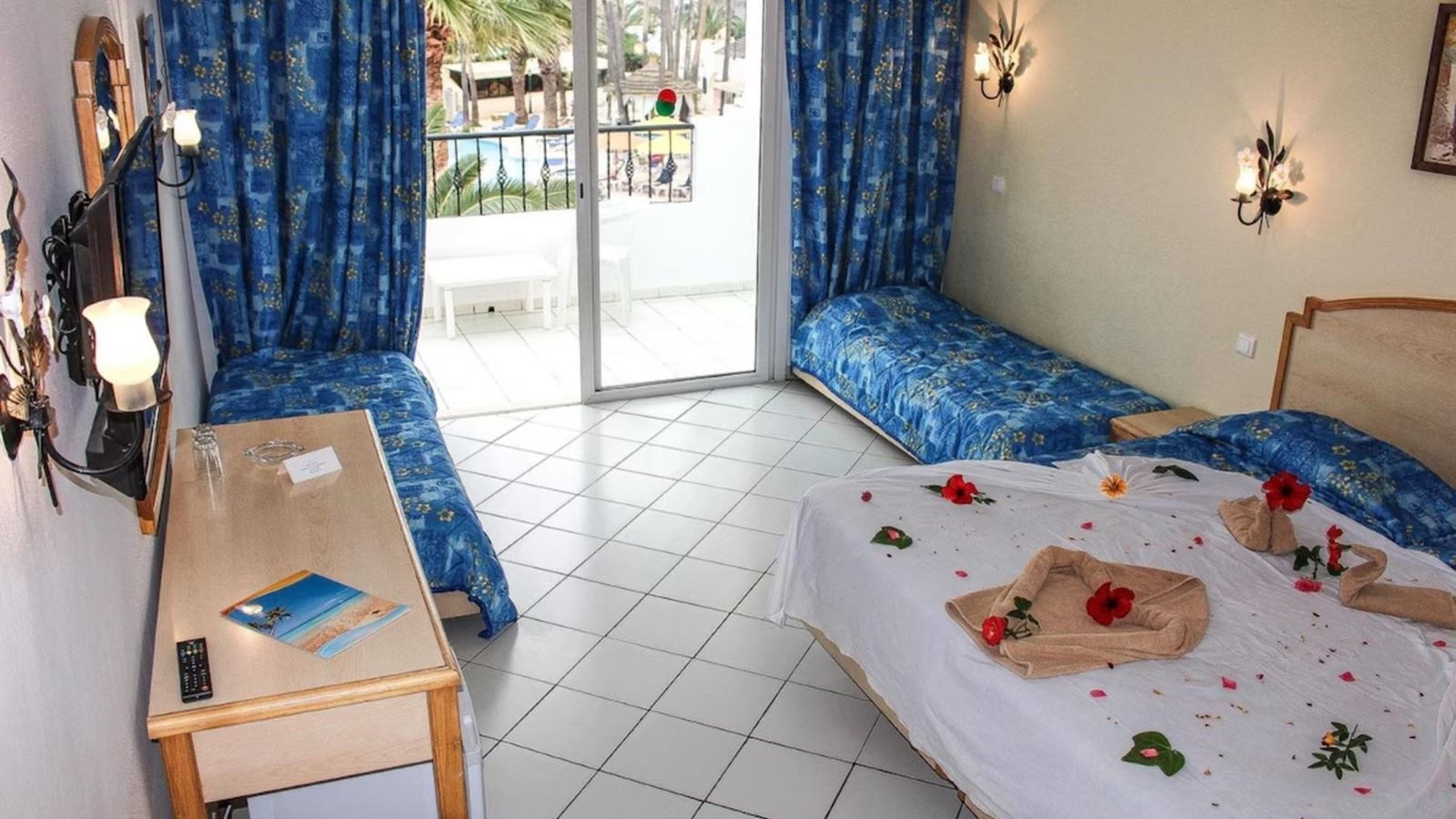 rooms-quadruple-room