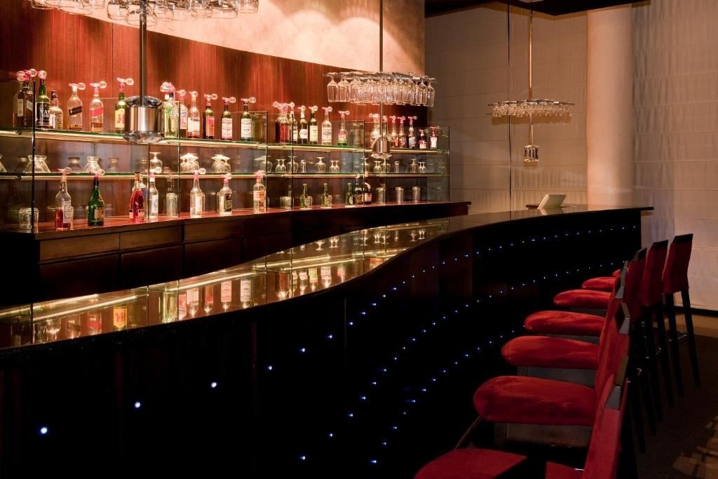 bars-piano-bar