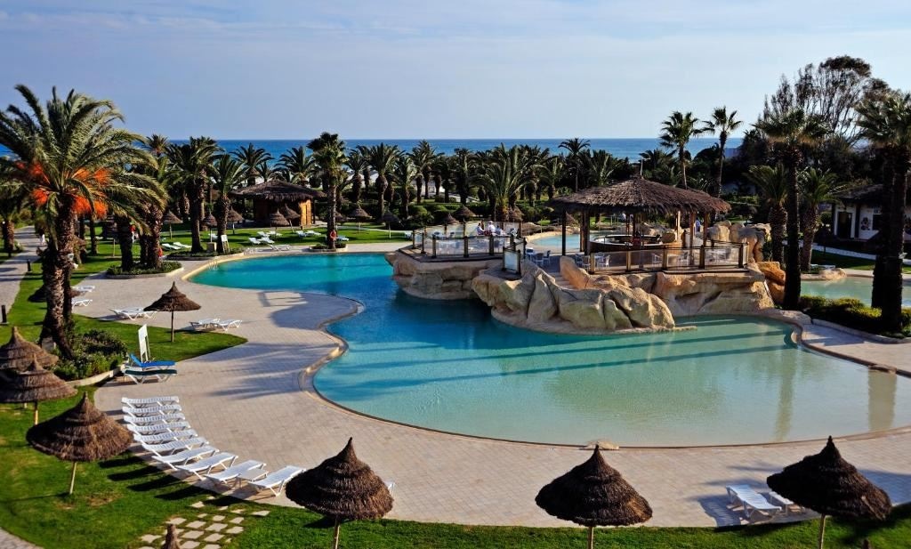 pools-outdoor-pool